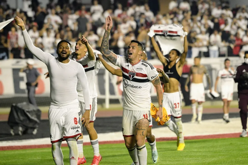 Jogadores do São Paulo comemoram classificação à final da Copa Sul-Americana