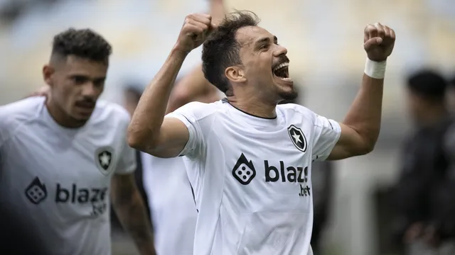 Eduardo abriu o placar no Maracanã