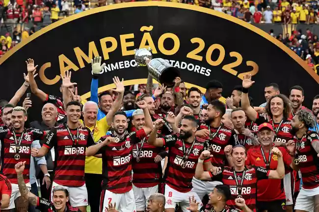 Flamengo vence o Athletico-PR e é tricampeão da Libertadores