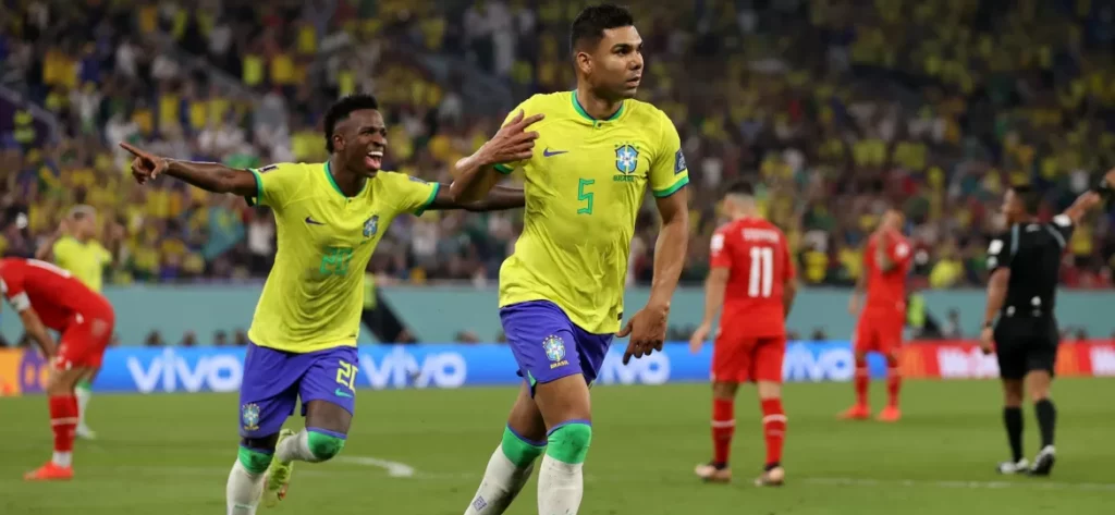 Casemiro abre o placar para o Brasil contra a Suíça na Copa do Mundo