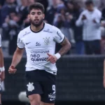 Corinthians vence o Ceará com gol no apagar das luzes