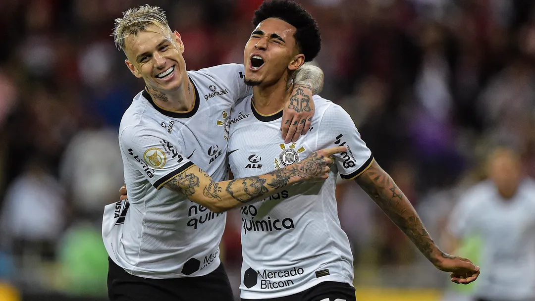 Corinthians vence o Flamengo e carimba vaga na Libertadores