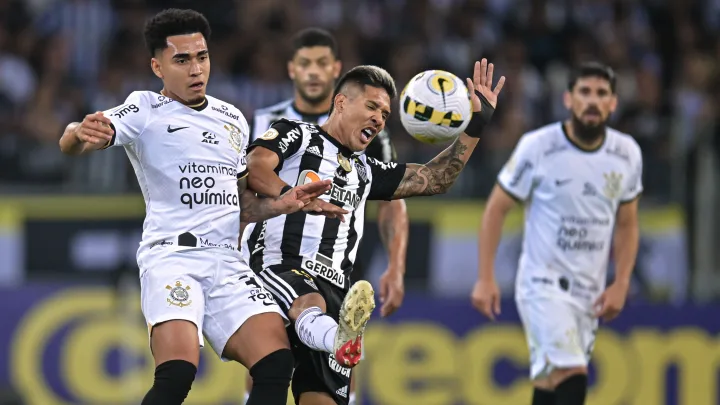 Corinthians recebe o Atlético-MG que ainda quer Libertadores