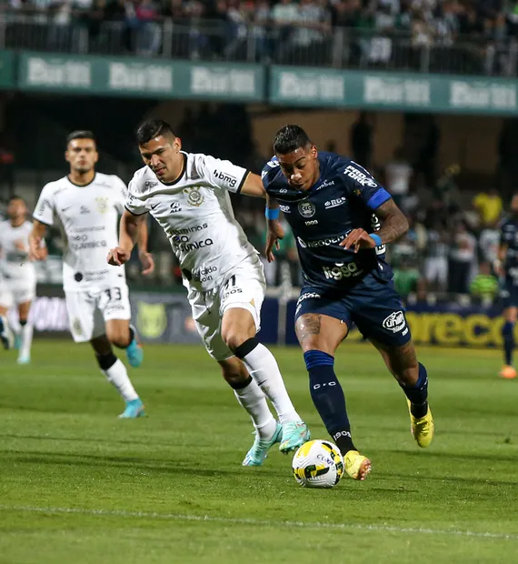 Coritiba e Corinthians empatam em jogo de quatro gols