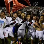 Vasco vence o Ituano e está de volta a elite do futebol brasileiro