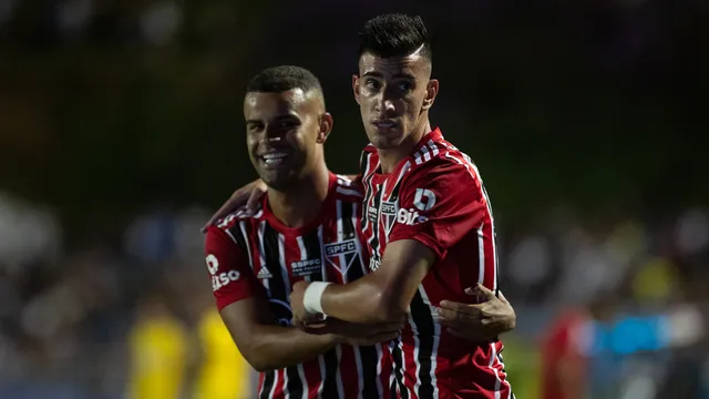 Alisson e Pedrinho em São Bento x São Paulo