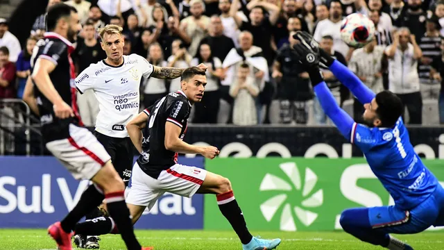 Corinthians x Botafogo-SP, gol de Róger Guedes