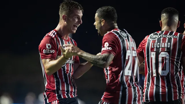 Gol de Galoppo em São Bento x São Paulo