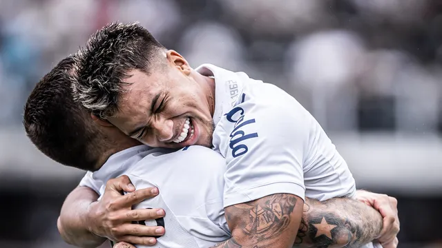 Lucas Lima e Marcos Leonardo em Santos x Portuguesa