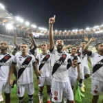 Vasco 2 x 0 Botafogo - Em jogo tenso, Vasco aproveita expulsões e vence o clássico