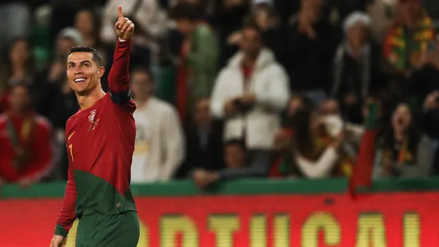 CR7 brilha e Portugal estreia com goleada nas eliminatórias para Eurocopa