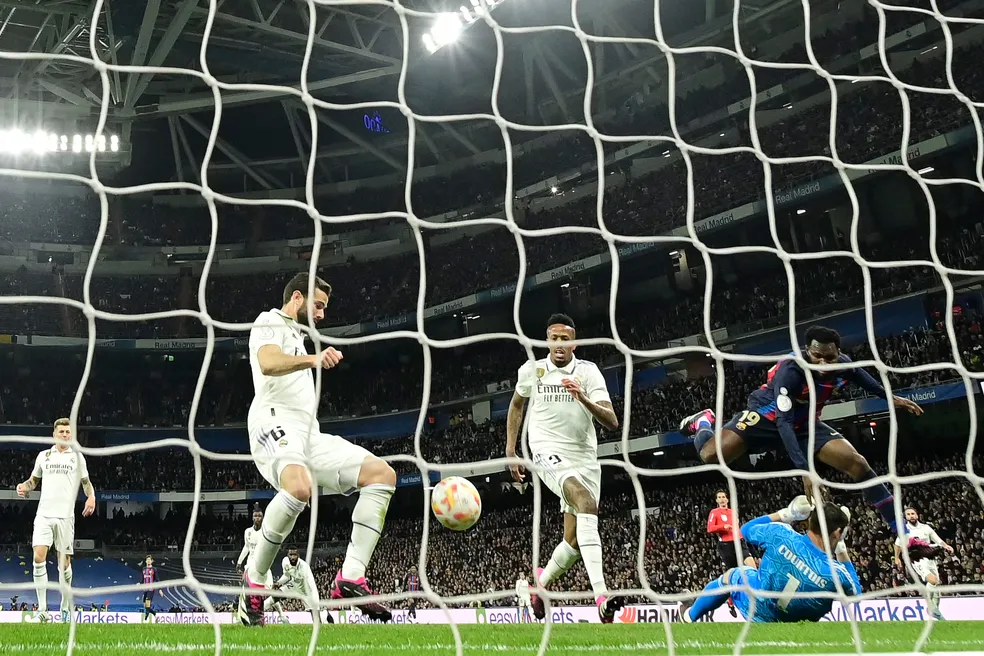 Gol contra de Éder Militão - Real Madrid 0 x 1 Barcelona, pela Copa do Rei