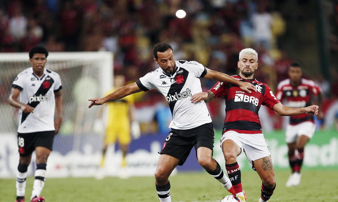 Vasco e Flamengo - semifinal do Carioca pode mudar o rumo da temporada de ambos