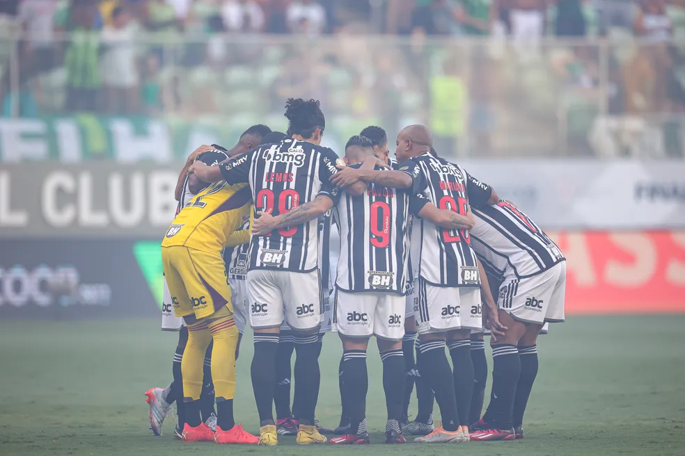 América 2 x 3 Atlético - No apagar das luzes, Galo vence e leva vantagem para a partida de volta