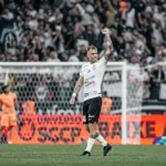 Corinthians vence o Cruzeiro, mas não convence