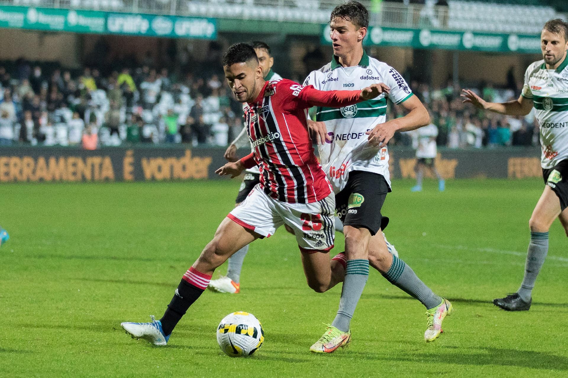 Coritiba x São Paulo - Escalações e tudo sobre a partida