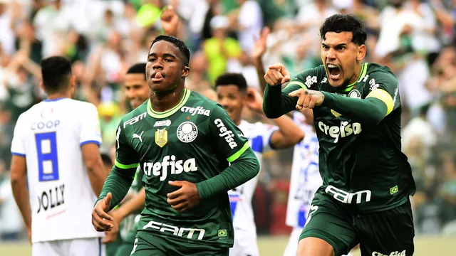 Endrick comemora gol do Palmeiras contra o Água Santa