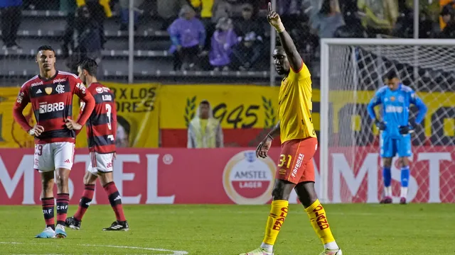 Flamengo volta a jogar mal e perde pra o Aucas na Libertadores