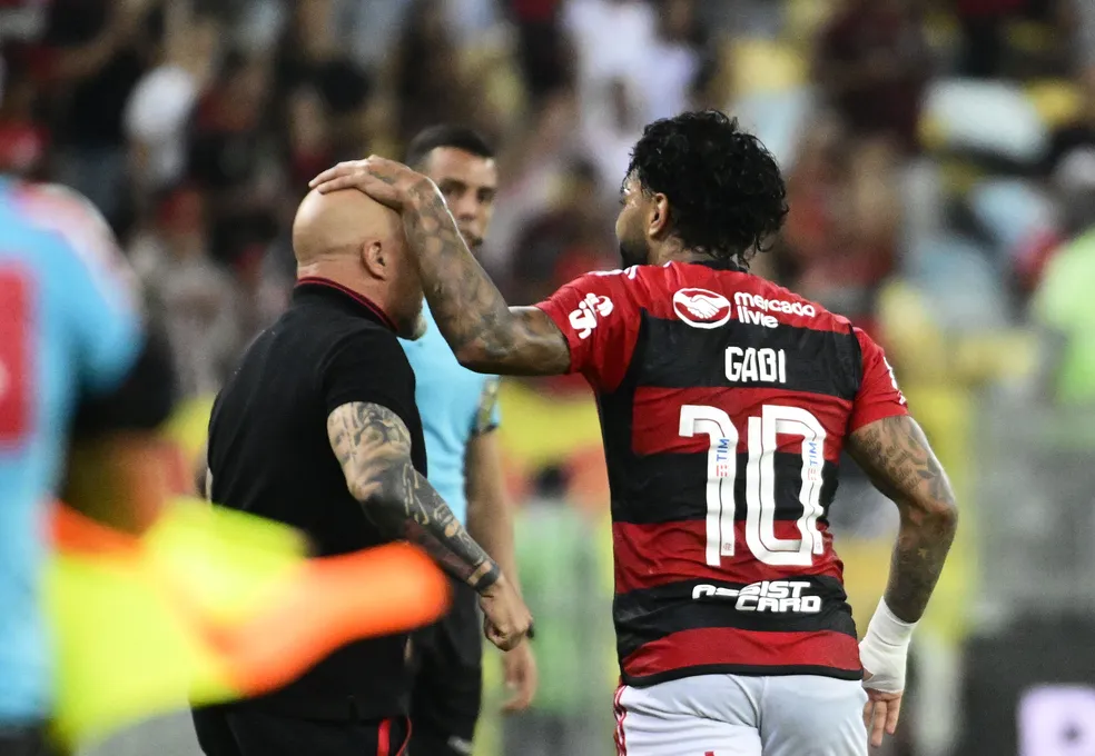 Sampaoli e Gabigol em Flamengo x Maringá