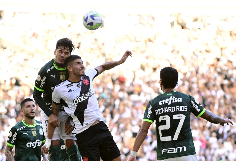 Vasco começa bem, mas cede empate ao Palmeiras no Maracanã