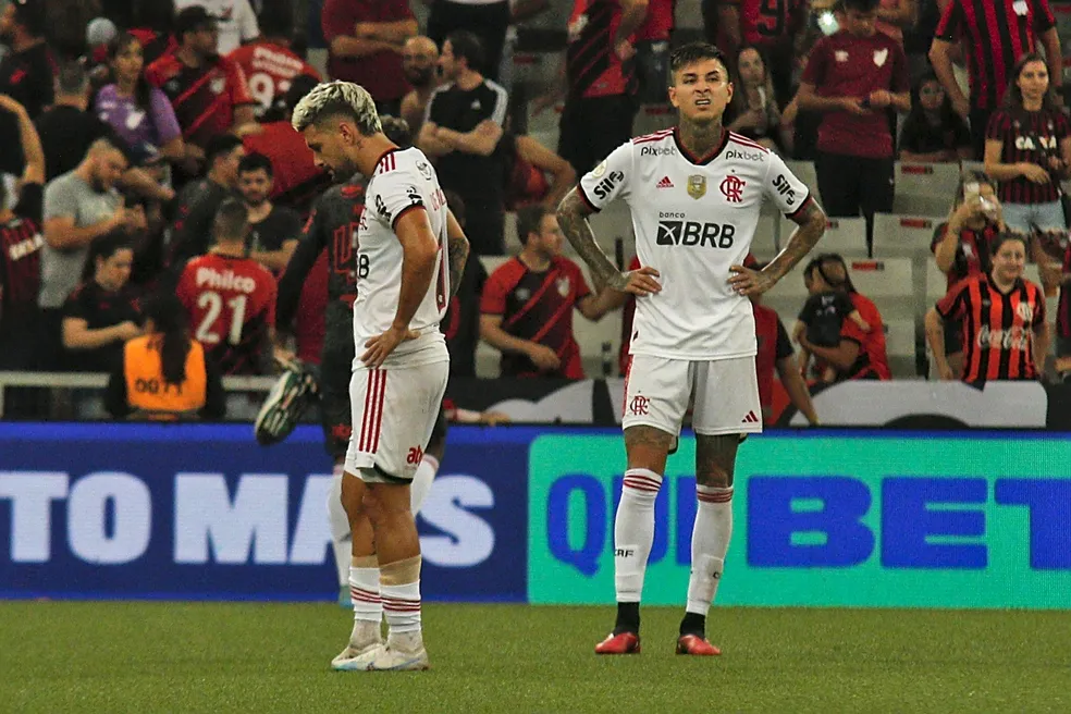 Furacão vira pra cima do Flamengo na Arena da Baixada