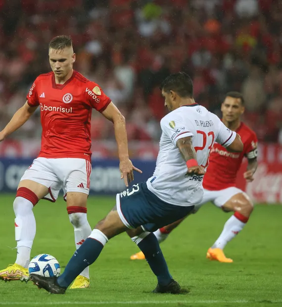 Internacional 2 x 2 Nacional-URU Colorado joga bem, mas deixa vitória escapar no finalzinho