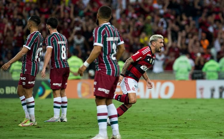 Flamengo bate o Fluminense e “Dinizismo” é colocado em cheque