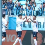 Grêmio 2 x 1 São Paulo - De virada, Grêmio bate o São Paulo na Arena