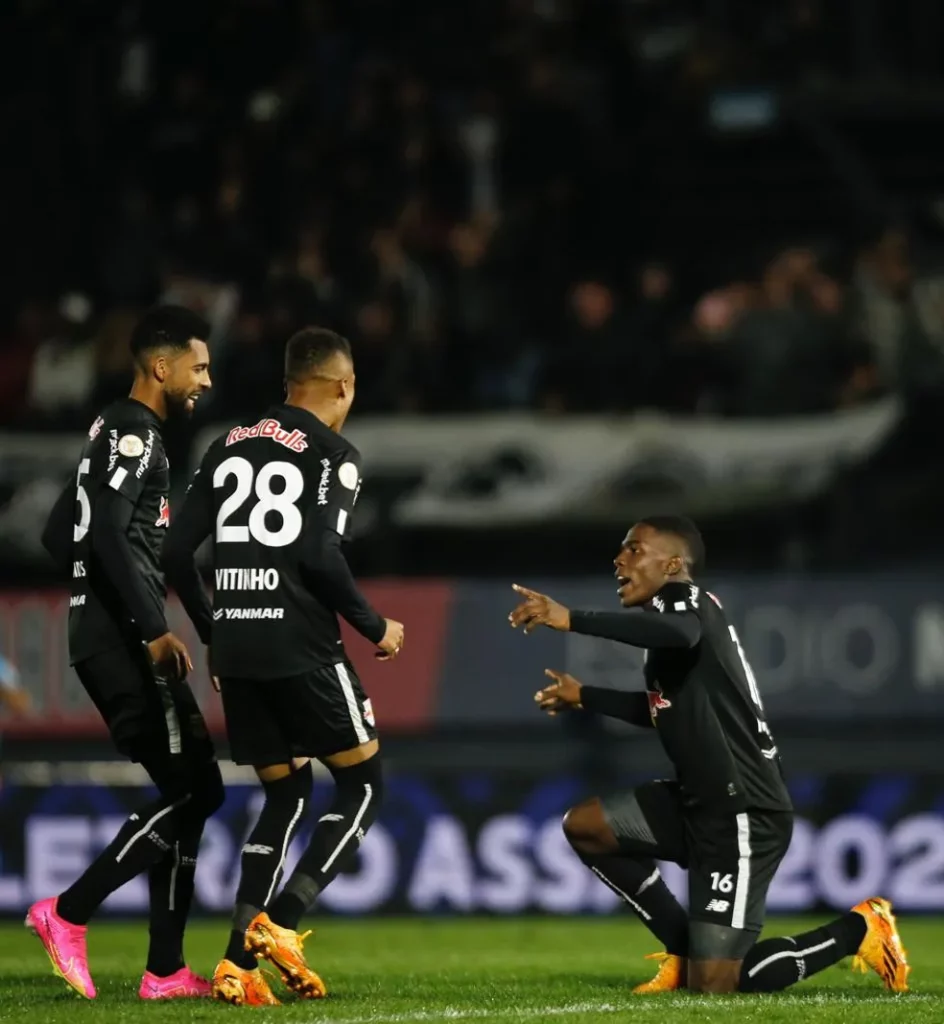 Henry Mosquera em Bragantino x Flamengo