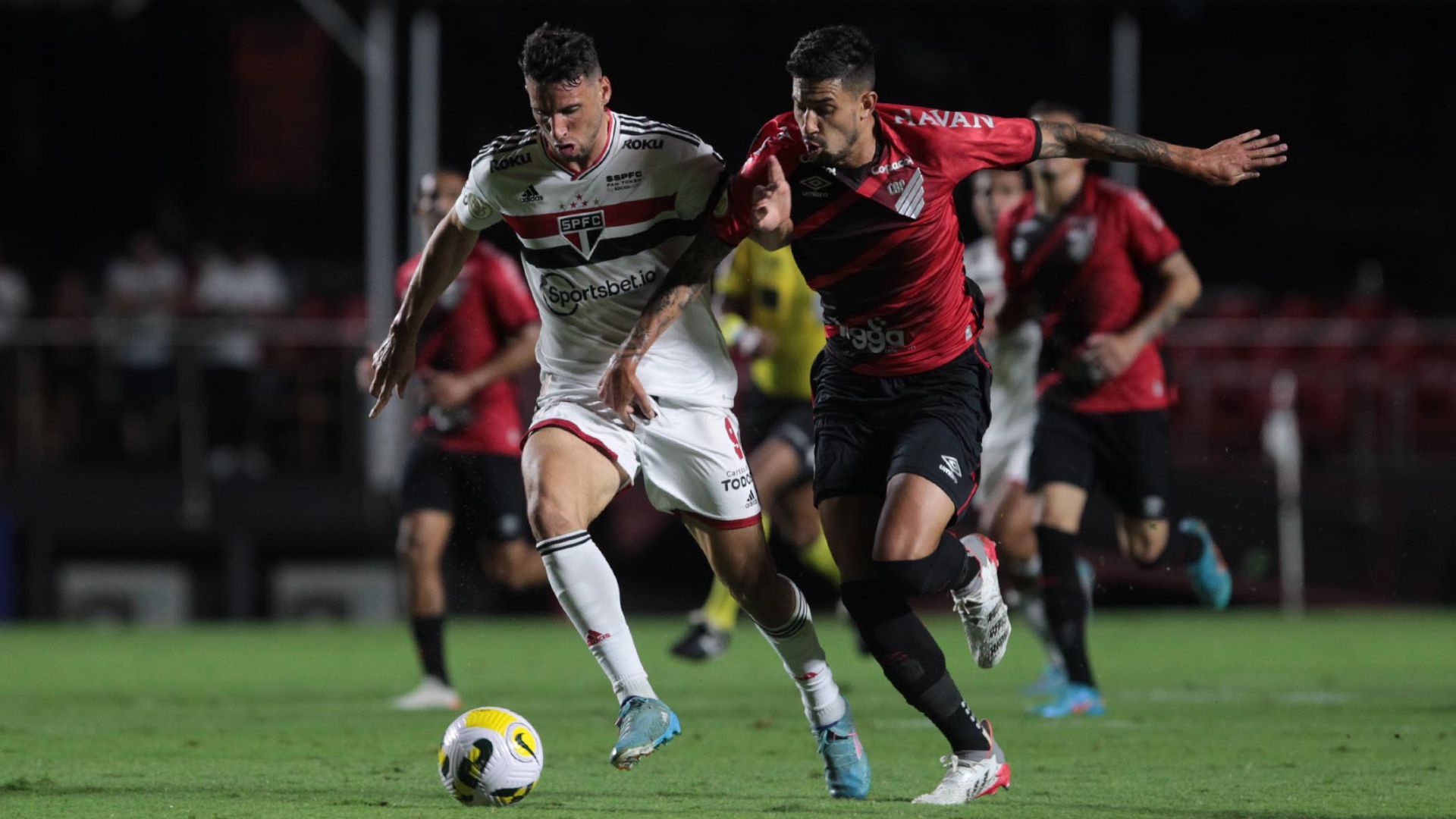 São Paulo recebe o Athletico Paranaense pelo Brasileirão