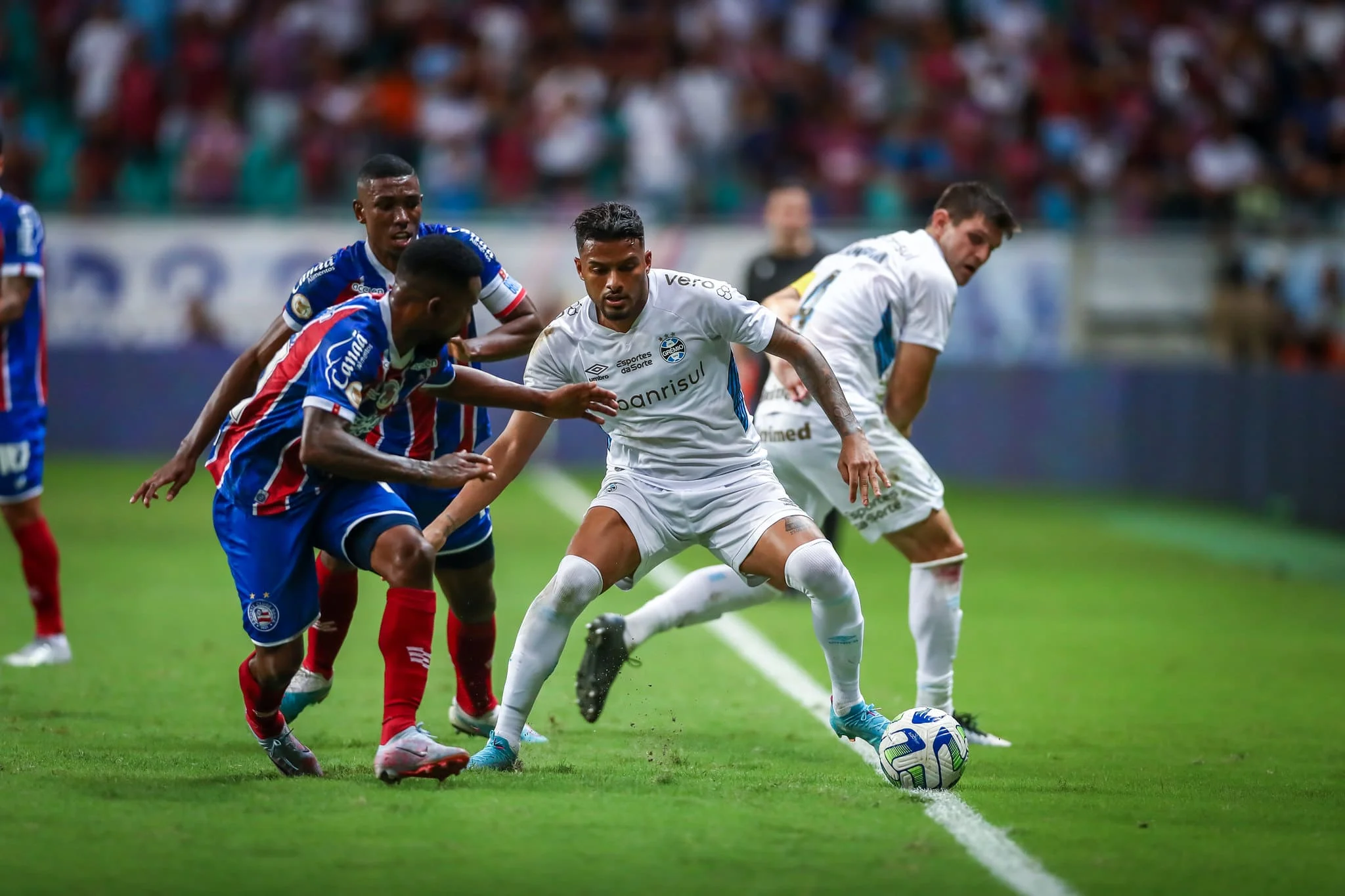 Bahia x Grêmio - Escalações e tudo sobre o duelo de ida da Copa do Brasil