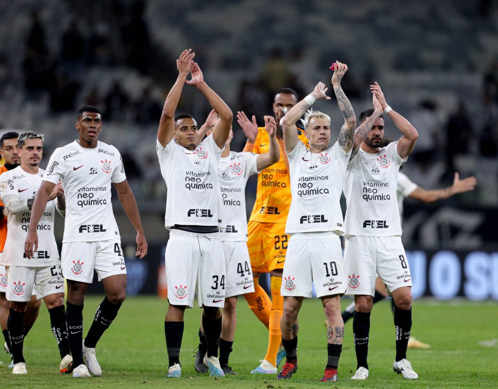 Corinthians x Universitário-PER Escalações e tudo sobre o duelo pela Copa Sul-Americana