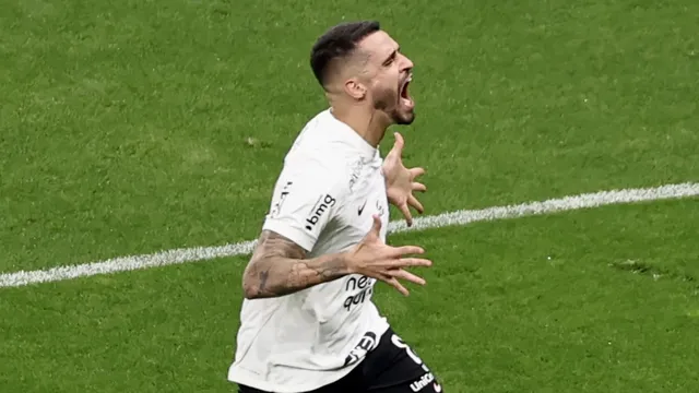 Renato Augusto, do Corinthians, comemora primeiro gol contra o São Paulo pela Copa do Brasil