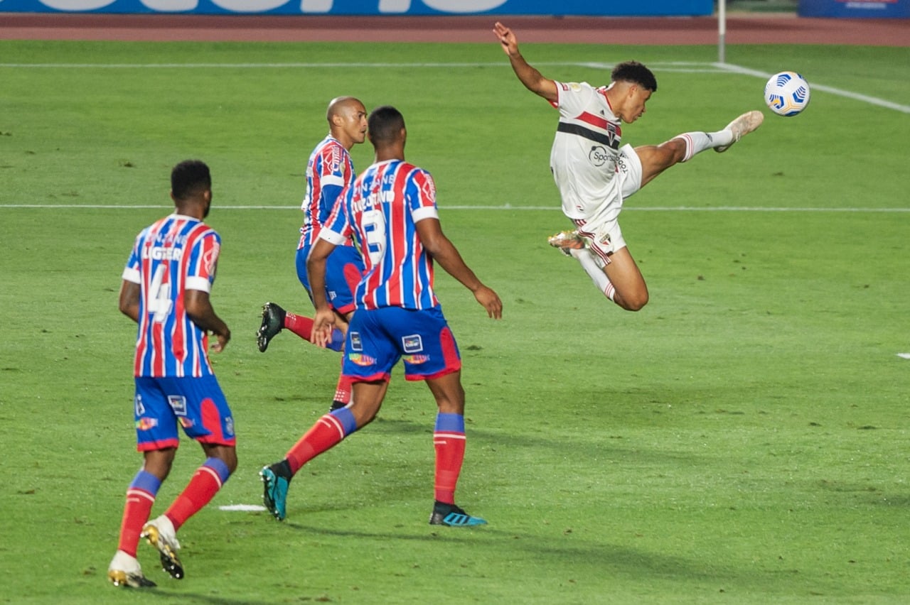 São Paulo enfrenta o Bahia no Morumbi pelo Campeonato Brasileiro