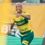 Cuiabá 3 x 0 Flamengo - Dourado surpreende e atropela o Mengão