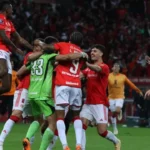 Em noite mágica Inter bate o River nos pênaltis e avança na Libertadores