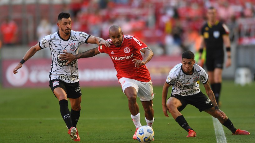 Internacional e Corinthians se enfrentam no Beira-Rio