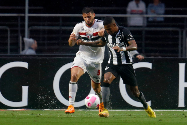 São Paulo x Botafogo - Escalações e tudo sobre o duelo pelo Campeonato Brasileiro