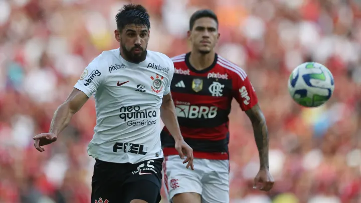 Corinthians recebe o Flamengo pelo Brasileirão